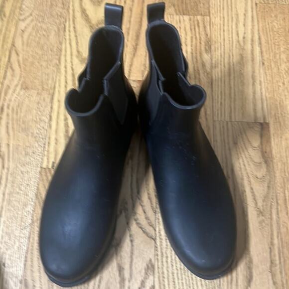 J.CREW WATERPROOF SNOW‎ BOOTS SIZE 9 - Picture 1 of 4